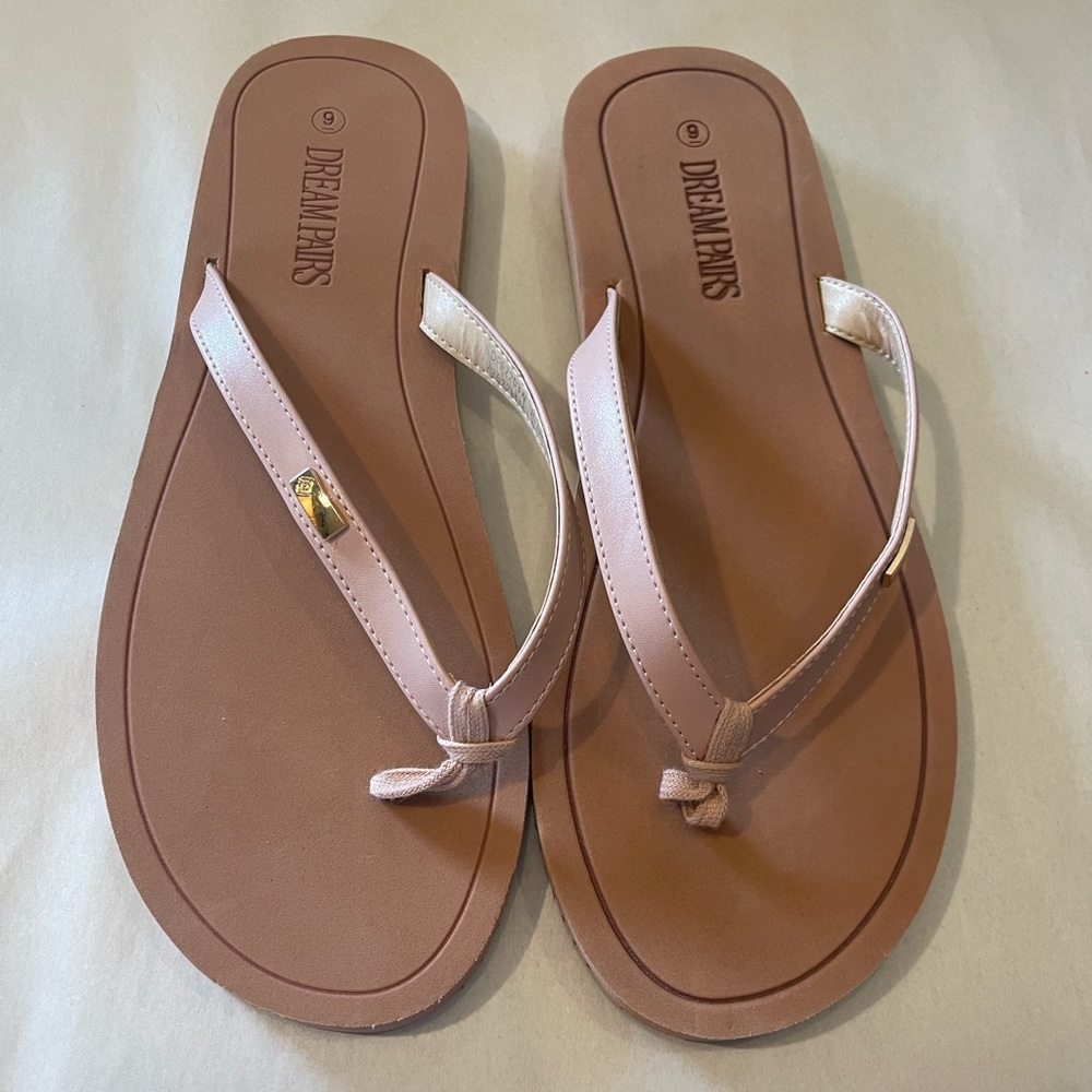 NEW Dream Pairs Flip Flops Light Pink Flat Slide On Sandals Women's Size 9